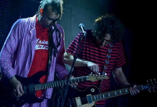 This Pic Says It All - Chuck Mosley Chile Shows - July 2013
